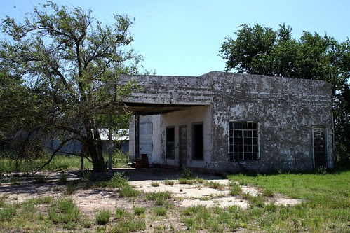 abandoned service station in san jon, new mexico