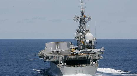 La Armada confirma que el portaviones «Príncipe de Asturias» se dará de baja en Ferrol.