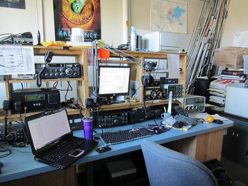 W0EEE Shack in Contest Mode