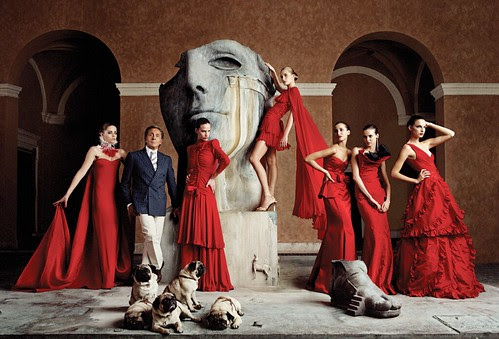 Valentino-vestidos-rojos-y-carlinos