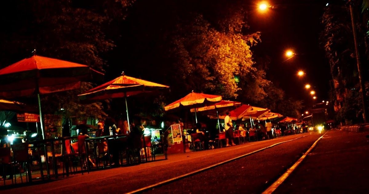 Foto Lampu Jalan Di Malam Hari - LAMPURABI