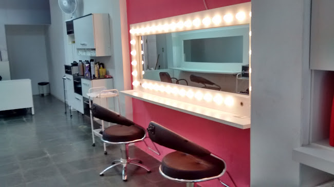 Avaliações sobre Mariana Junqueira Penteado & Maquiagem em Cuiabá - Cabeleireiro