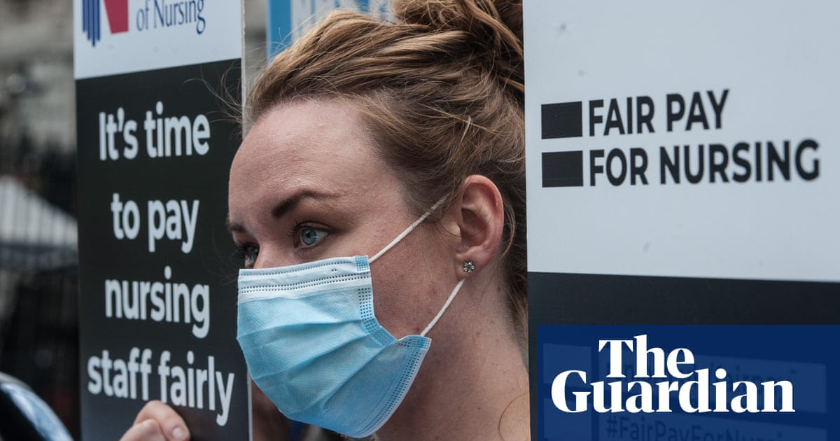 NHS unions warn of industrial unrest over expected 3% pay rise