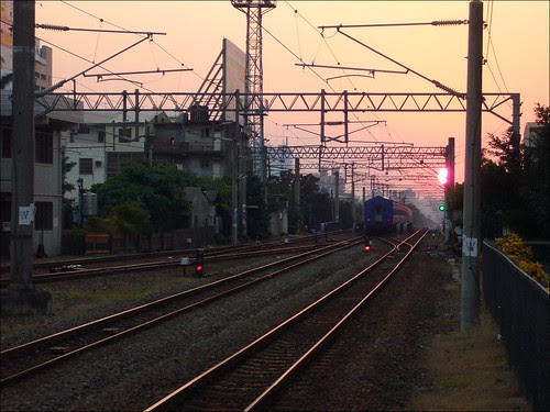 夕陽下的4003次