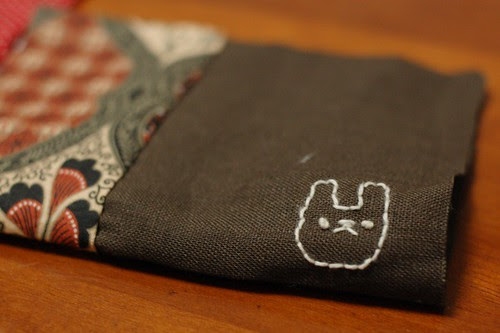 How to make a button pouch with two pockets 9