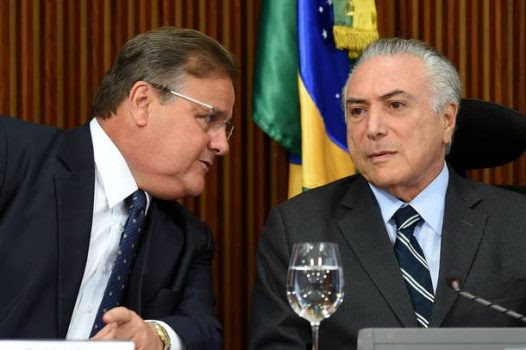 O presidente Michel Temer ao lado do ex-ministro Geddel Vieira Lima. Foto: Evaristo Sá/AFP geddel-temer-evaristos%C3%A1-afp-526x350
