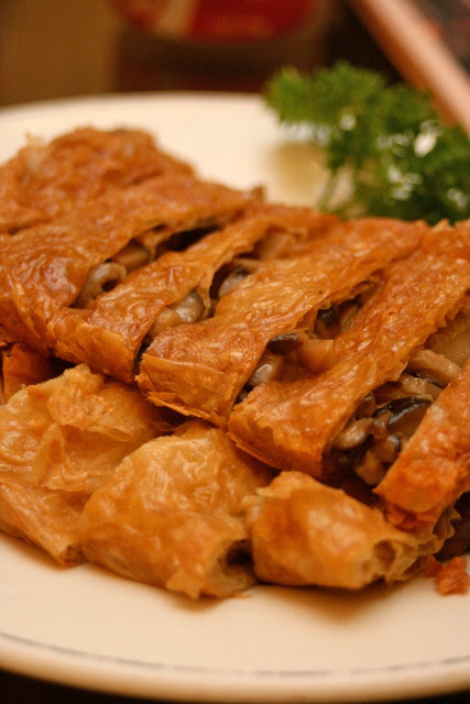 Beancurd rolls stuffed with vegetables and mushrooms