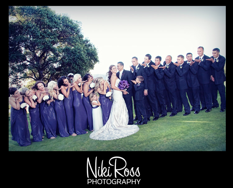bridalparty-blowkiss