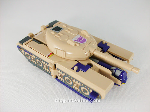 Transformers Blitzwing G1 - modo tanque