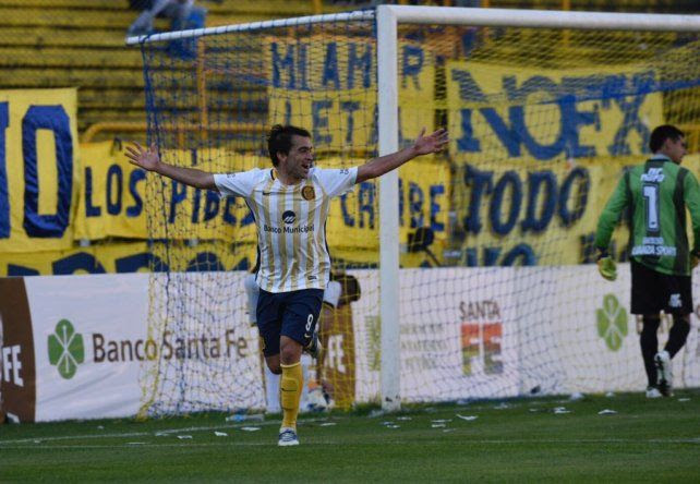 Ijiel Protti se llena la boca de gol tras marcar su tanto ante Alianza.