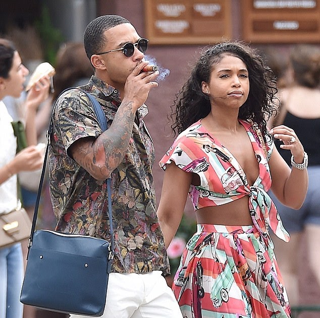 Memphis Depay Girlfriend - img-befuddle