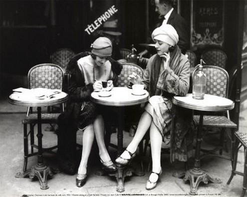2 women at coffee