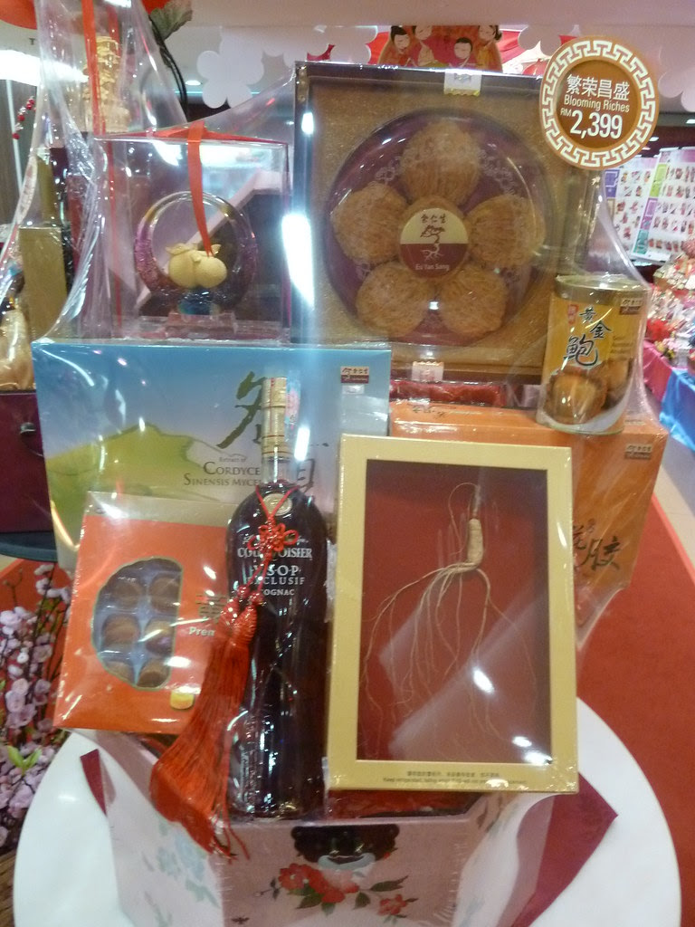 eu yan sang hampers chinese new year