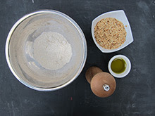 crumble vegetalien Crumble oignons sésame grenailles thym olives