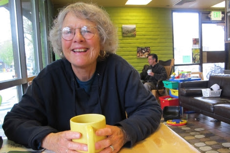 Cecile Andrews, en un café de Seattle.