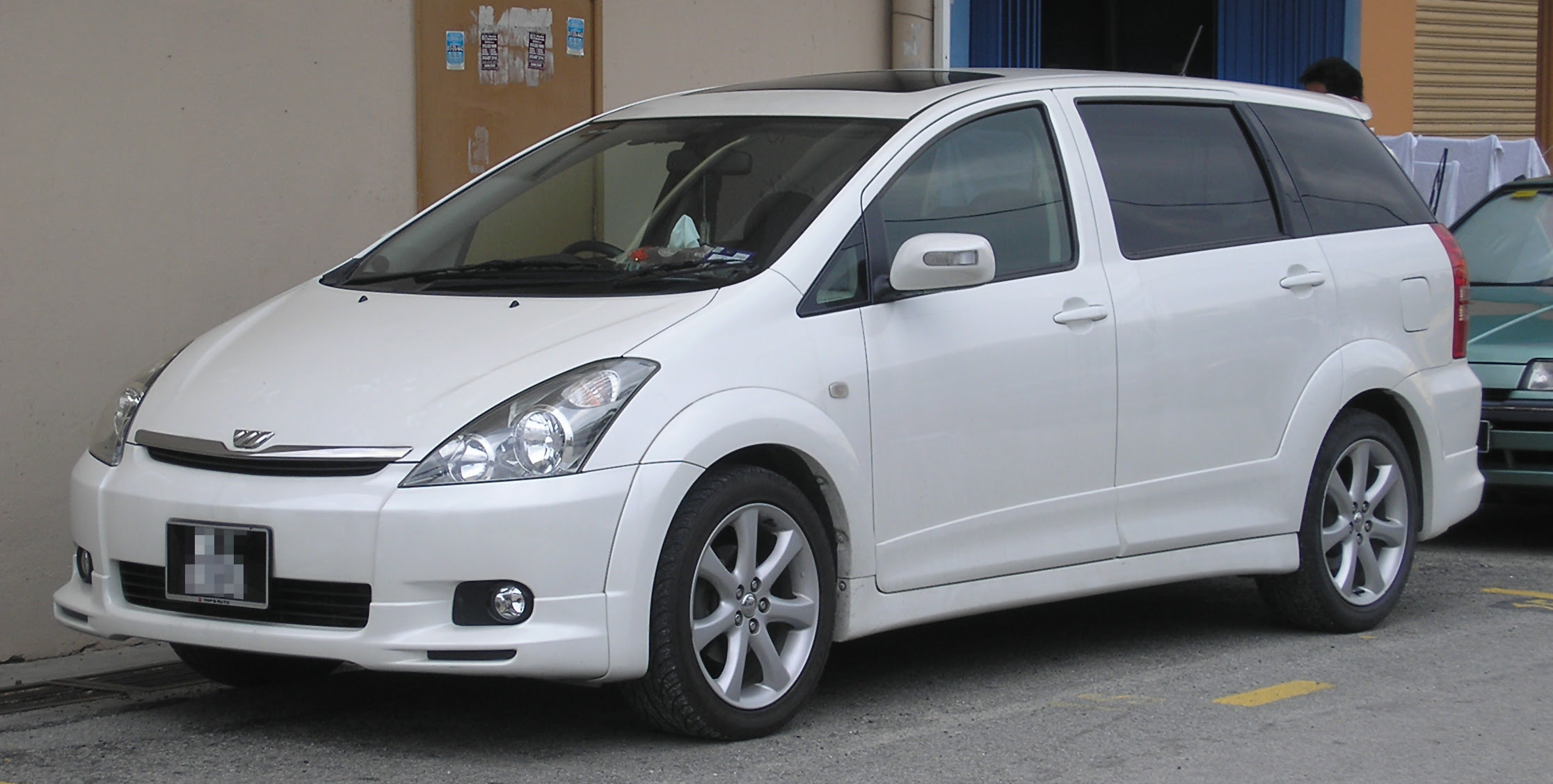 Car toyota wish