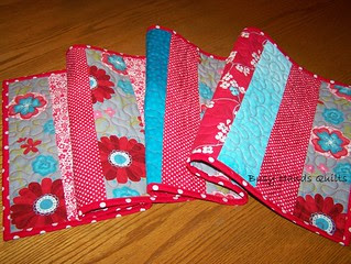 Seaside Cottage Strippy Table Runner