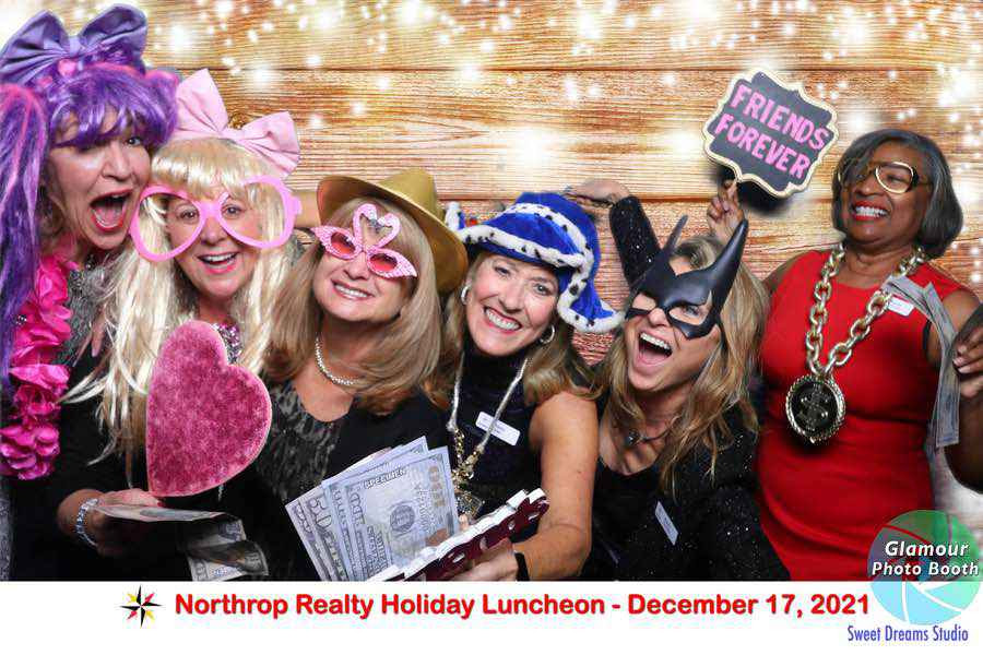 Glamour Open Air Photo Booth for Northrop Holiday Party 2021