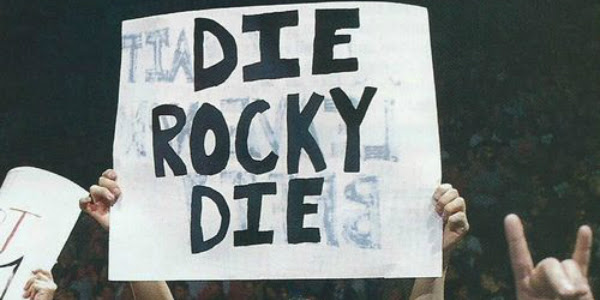 30 Best Wrestling Signs You’ve Ever Seen