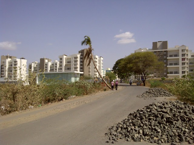 Akshar Pebble Bay & Marvel Ritz on Tupe Patil Road, Sade-Satara-Nali (Sade-Satra-Nali) Gram Panchayat, Hadapsar, Pune 411028