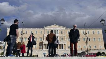 Όσον αφορά τη μεταρρύθμιση του ασφαλιστικού, ο Αλ. Κρητικός εκτιμά ότι γενικότερα αυτή είναι αναγκαία, κυρίως σε ό,τι αφορά την αύξηση του ορίου ηλικίας συνταξιοδότησης Όσον αφορά τη μεταρρύθμιση του ασφαλιστικού, ο Αλ. Κρητικός εκτιμά ότι γενικότερα αυτή είναι αναγκαία, κυρίως σε ό,τι αφορά την αύξηση του ορίου ηλικίας συνταξιοδότησης