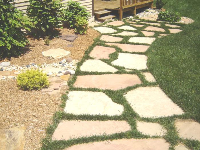Flagstone Patio With Grass Joints The, How To Put In A Flagstone Patio On Lawn