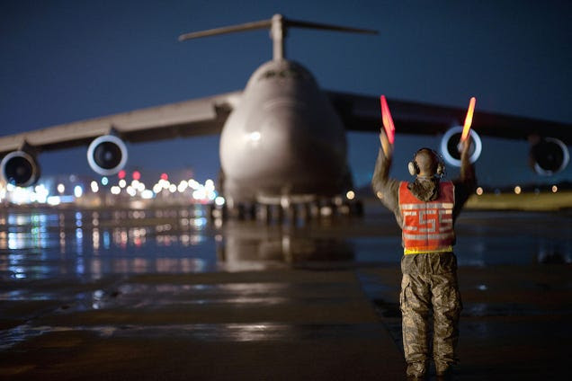 What It's Like To Fly America's Biggest Jet, The Gargantuan C-5 Galaxy