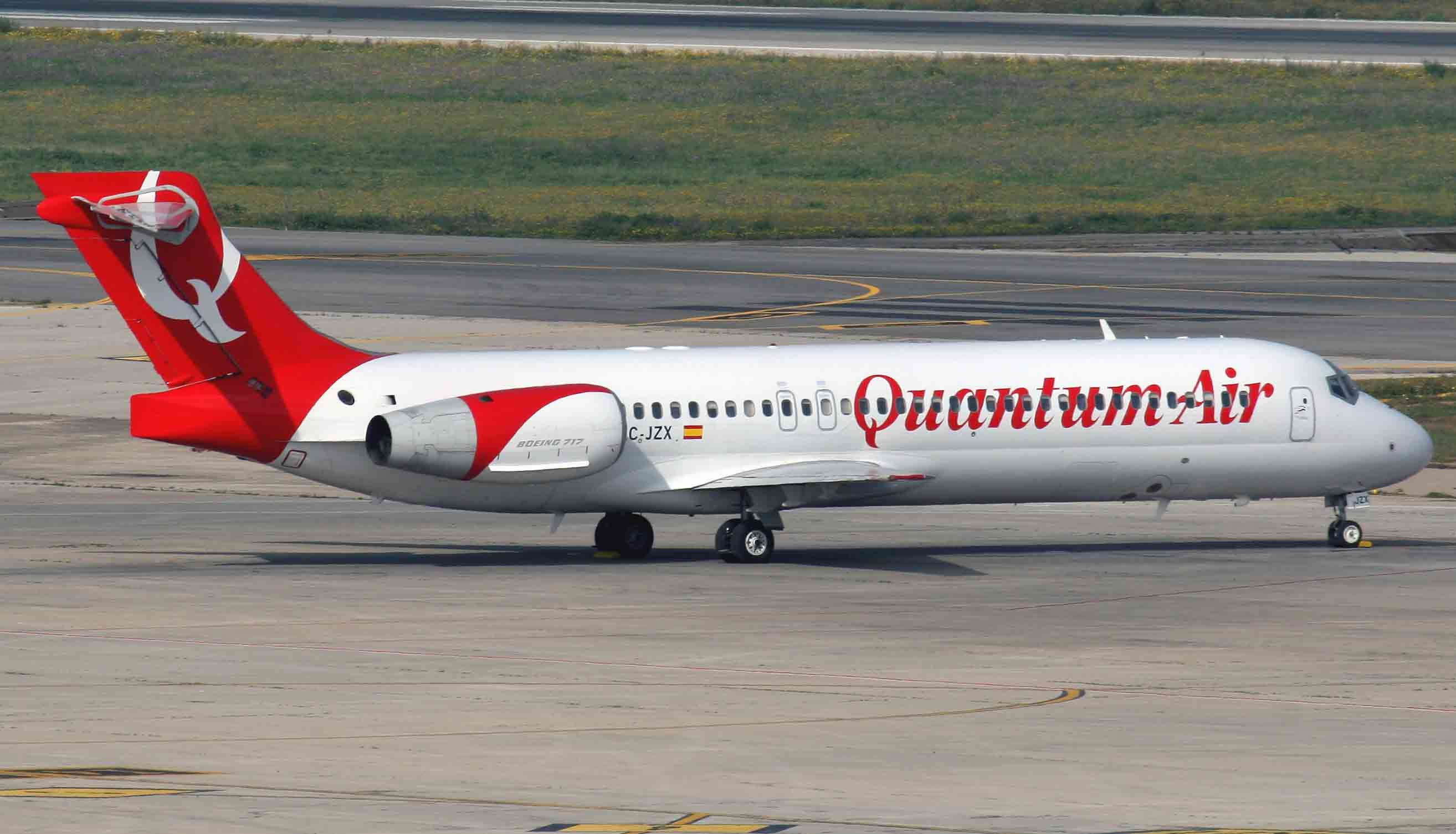 http://worldairlinenews.files.wordpress.com/2009/04/quantum-air-717-200-ec-jzx-09grd-pmi-jvlr1.jpg