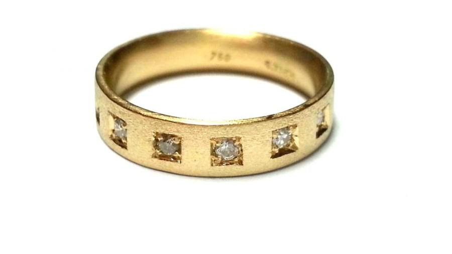 Resultado de imagen para eternity gold rings