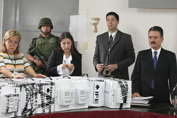 Mark in Mexico http://markinmexico.blogspot.com/ Pale Horse Galleries http://palehorsemex.vstore.com/ A good look at Mexico election paquetes ready for recount in Monterrey
