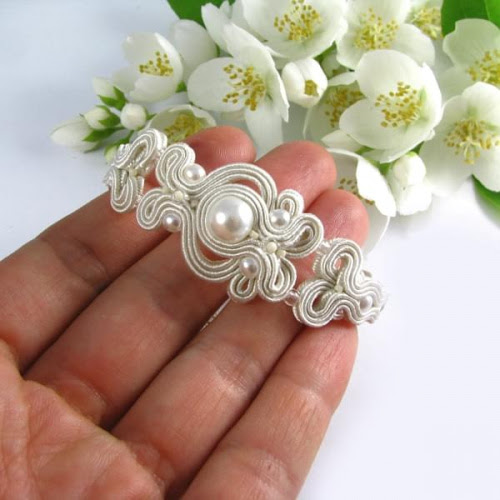 Bransoletka ślubna soutache z perłami Bransoletka ślubna soutache z perłami