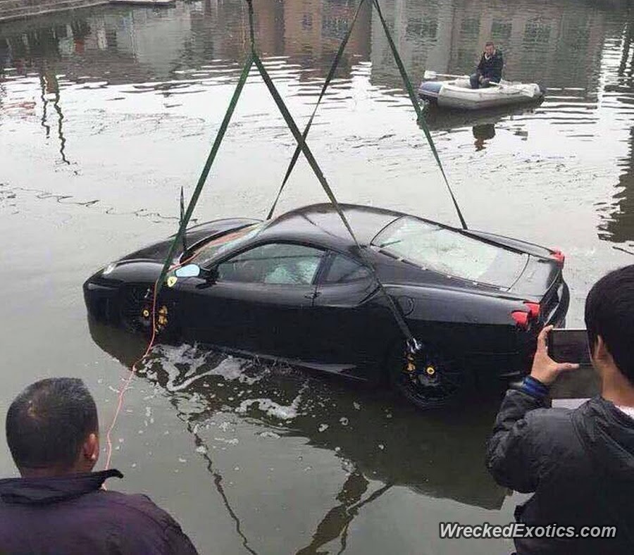 Ferrari F430 driven into canal in China