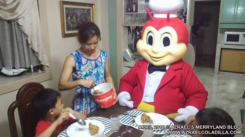 Jollibee went to our home to join our family dinner 