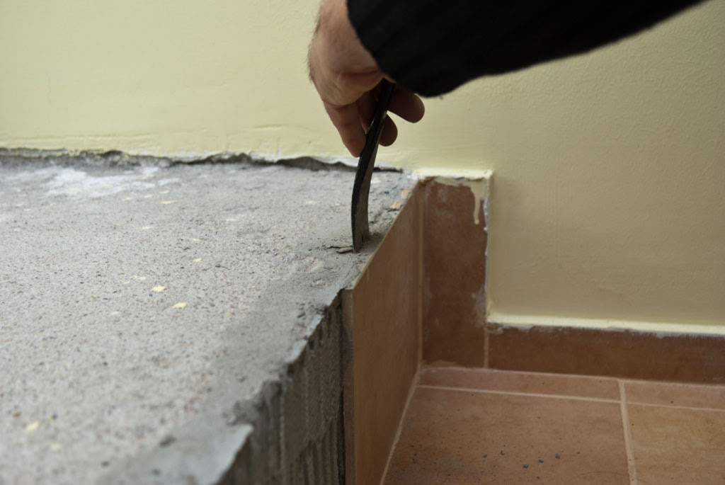 How to remove wall tile | HowToSpecialist - How to Build ...