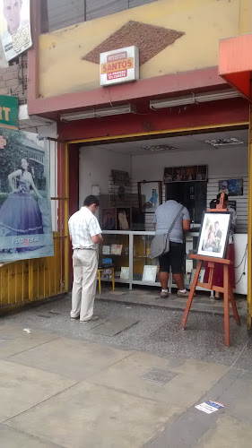 Opiniones de Foto Estudio SANTOS en San Juan de Lurigancho - Estudio de fotografía