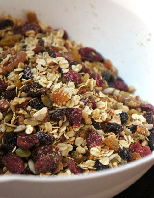 Homemade Granola V2.0 - mix in fruits