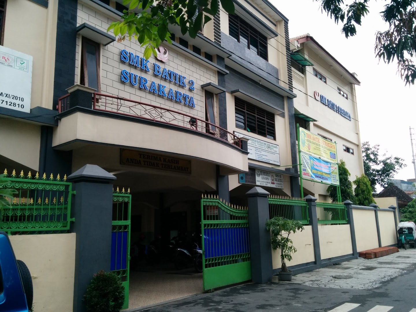 Gambar Yayasan Pendidikan Batik