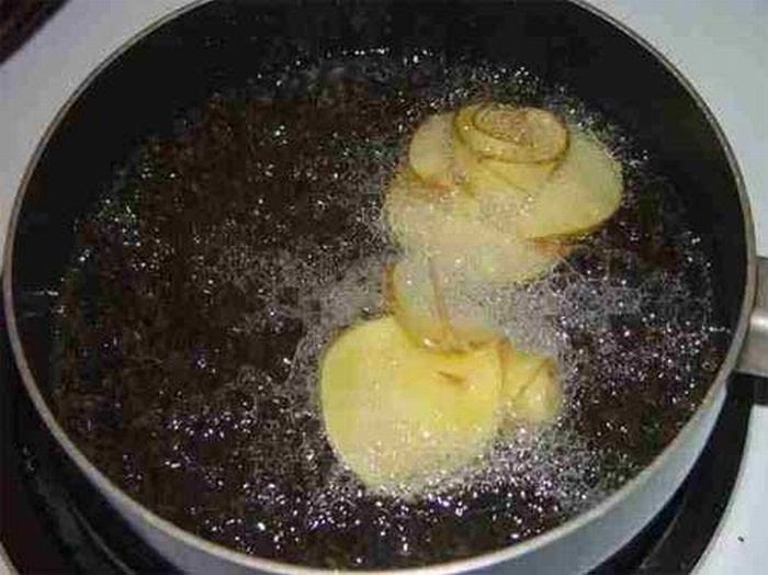 How To Make Potato Roses (13 pics) How To Make Potato Roses (13 pics)