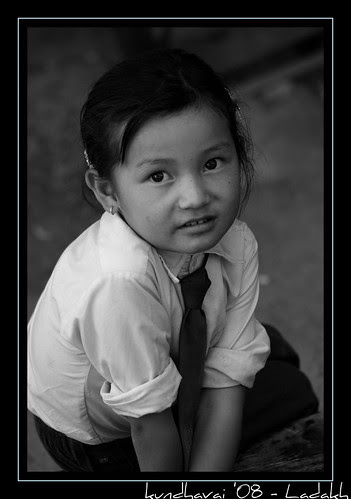 Cute girl @ Leh market