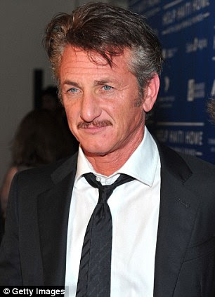 http://i.dailymail.co.uk/i/pix/2012/01/15/article-2086872-0F76A7CA00000578-535_306x423.jpg