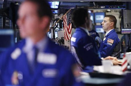 Traders work on the floor of the New York Stock Exchange, August 22, 2012. REUTERS/Brendan McDermid