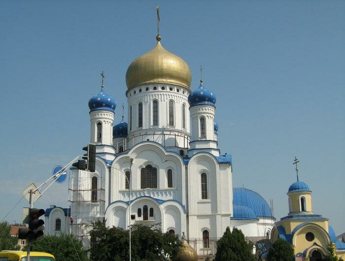 Храм