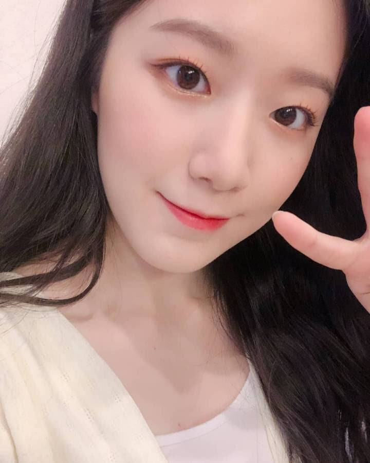 Shuhua On G Idle S Instagram