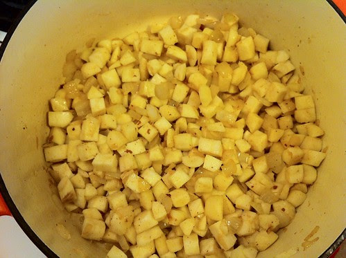 Parsnips Cooked with Onions