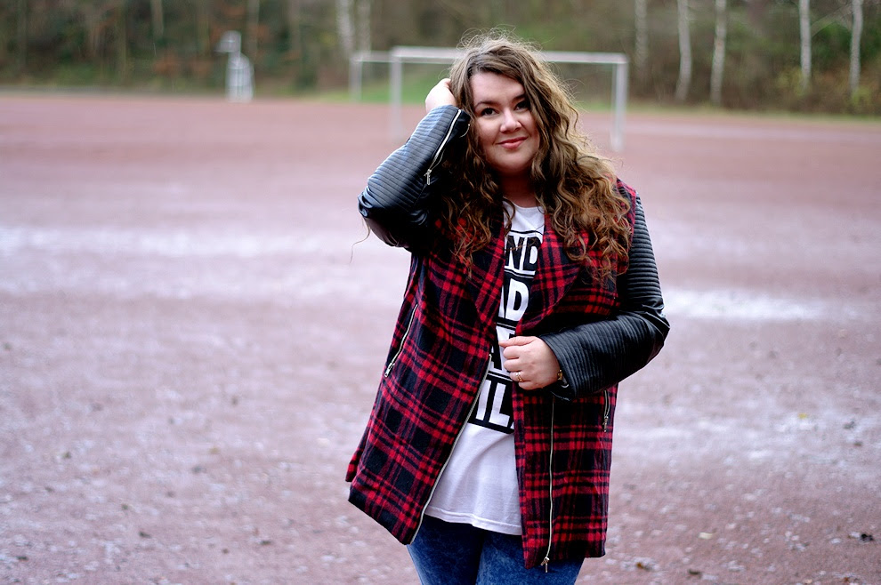 Große Größen Plus Size Fashion Blog  Missguided tartan jacket