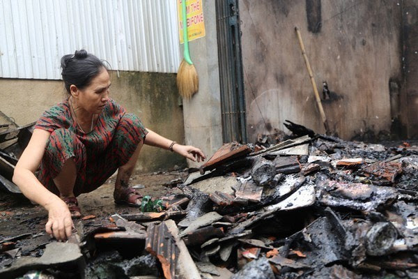 Sau tiếng nổ lớn, hàng trăm thiết bị điện ở Hà Tĩnh bị chập cháy - Ảnh 3.