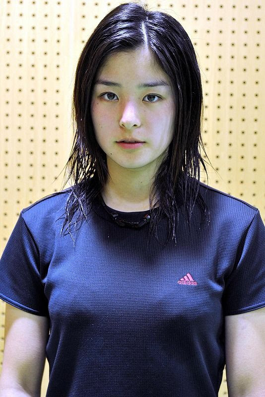 スポーツ 髪型 女子 編み込み