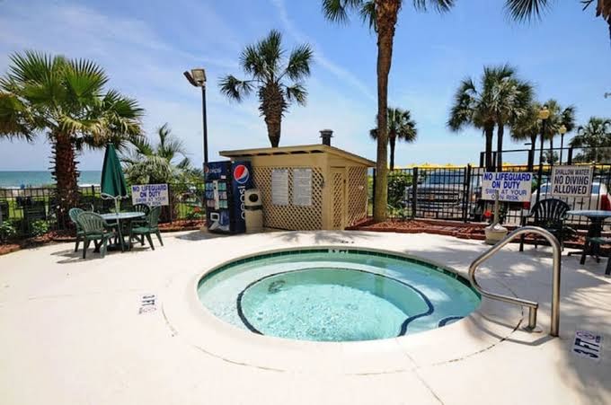 Palms Resort