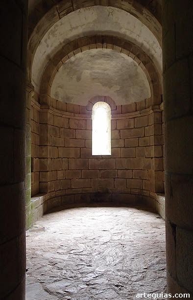 Ábside central de la cripta