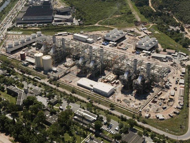 Usina termelétrica da Petrobras em Duque de Caxias (RJ). Lista colocou a estatal brasileira entre as 20 empresas que mais emitiram gases-estufa em 2013 (Foto: Divulgação/Agência Petrobras) Usina termelétrica da Petrobras em Duque de Caxias (RJ). Lista colocou a estatal brasileira entre as 20 empresas que mais emitiram gases-estufa em 2013 (Foto: Divulgação/Agência Petrobras)